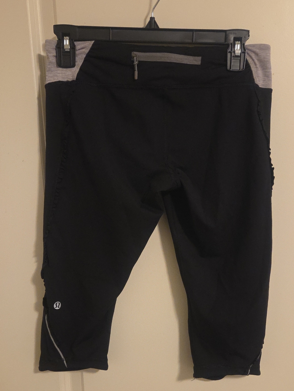 lululemon athletica Black Cropped Workout Leggings with Gray Waistband